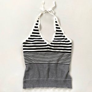 🔳 Black/White Halter Top! 🔳